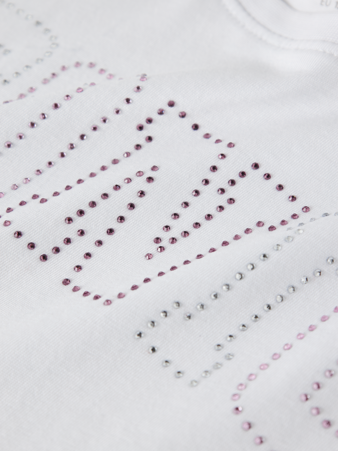 model_shot-front_full